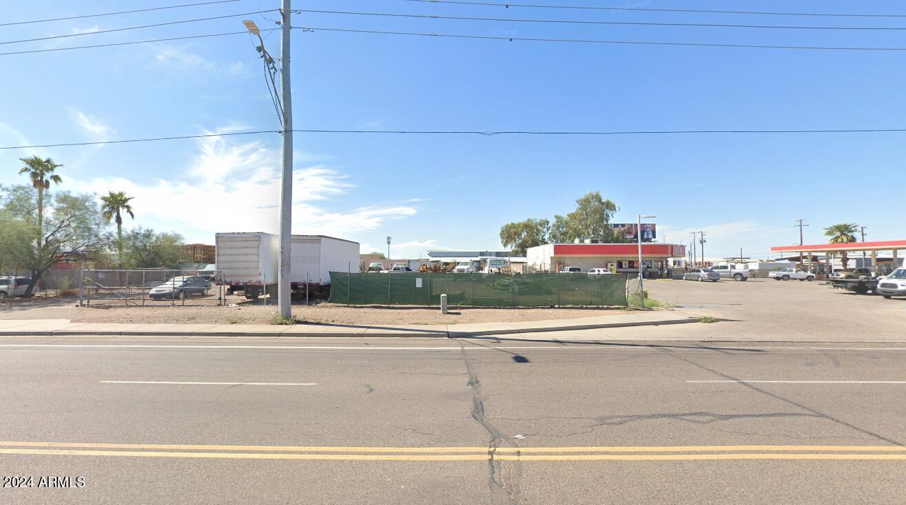 2830 S 35TH Avenue -