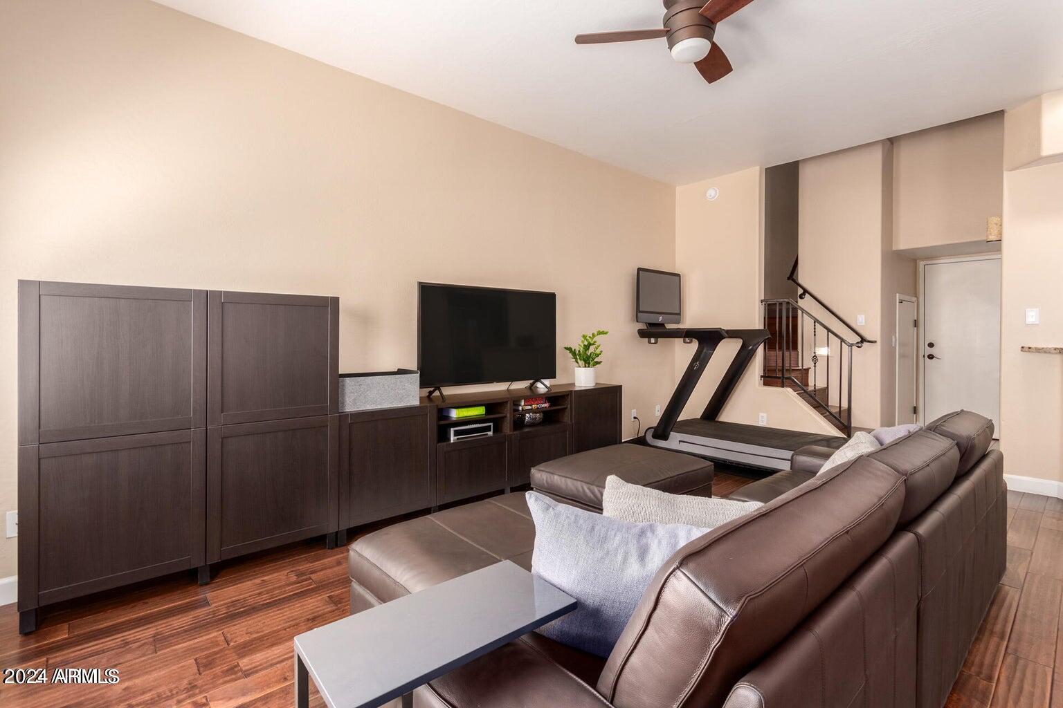 5015 E Cheyenne Drive 23