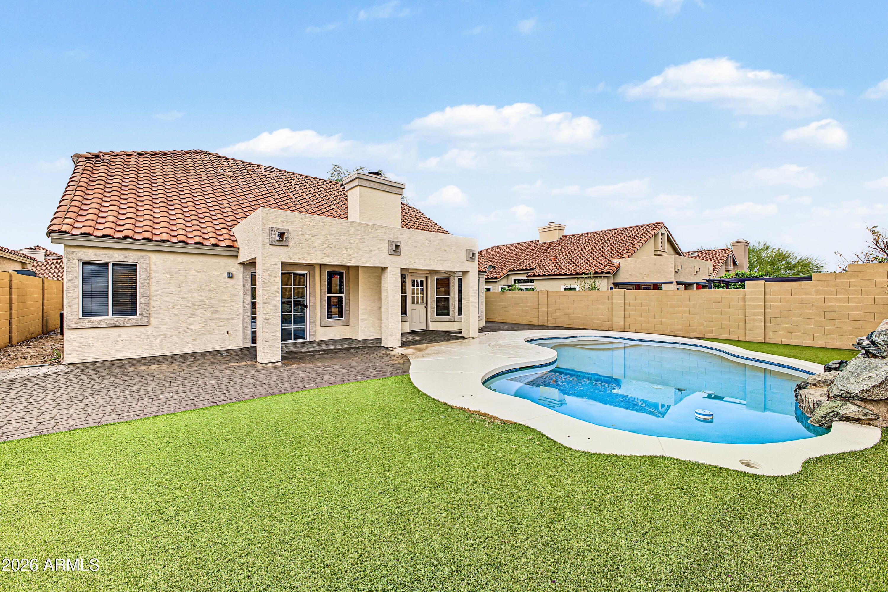 1210 E AMBERWOOD Drive