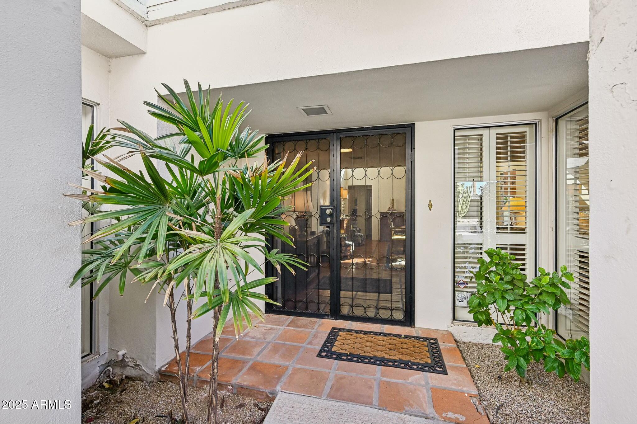 8733 E VIA DE VIVA --