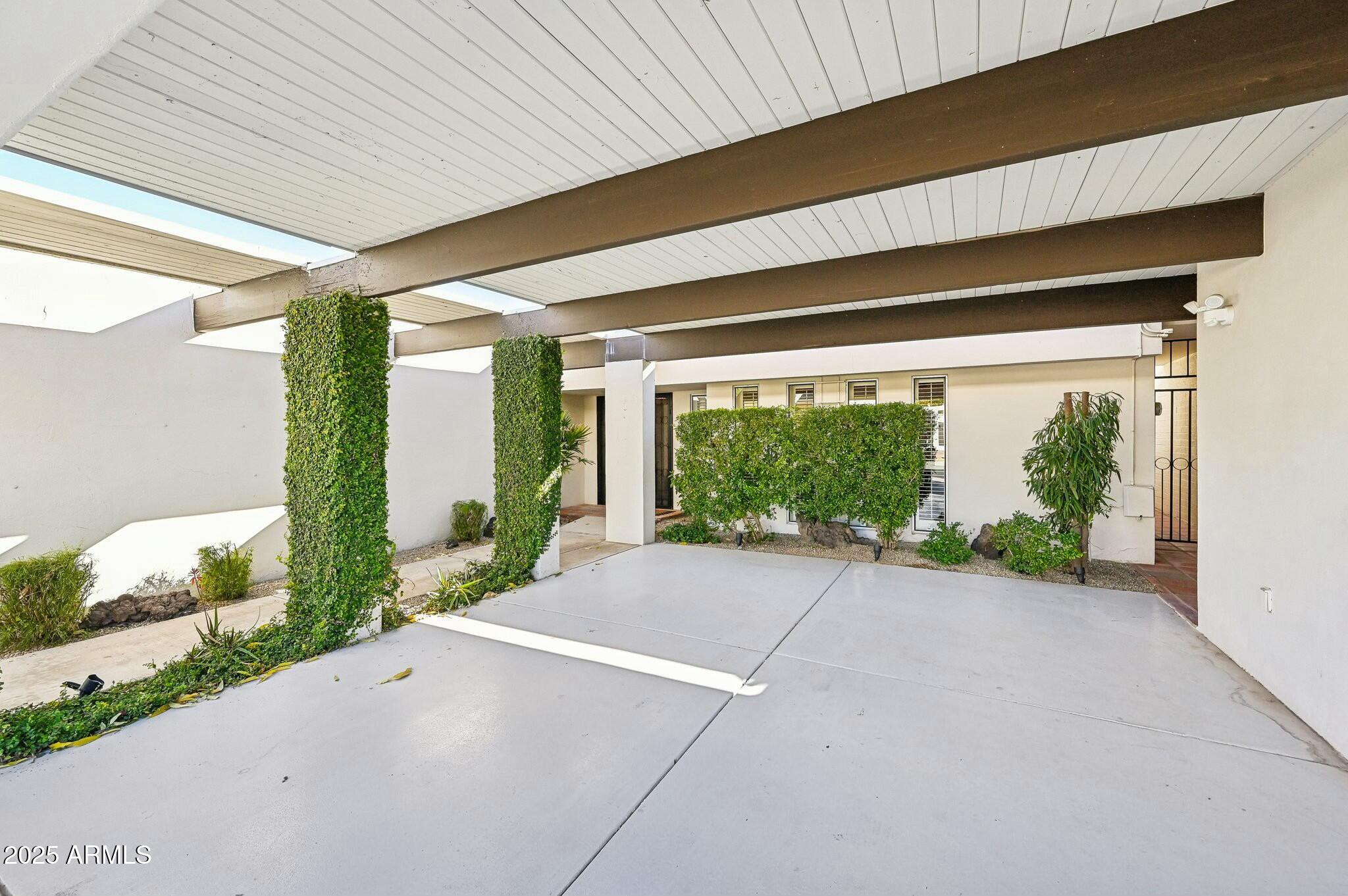 8733 E VIA DE VIVA --