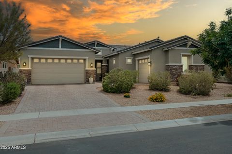 2513 E PLEASANT Lane Phoenix AZ 85042