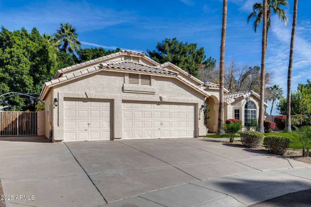 Photo of 7276 W Oraibi Drive, Glendale, AZ 85308 (MLS # 6961882)