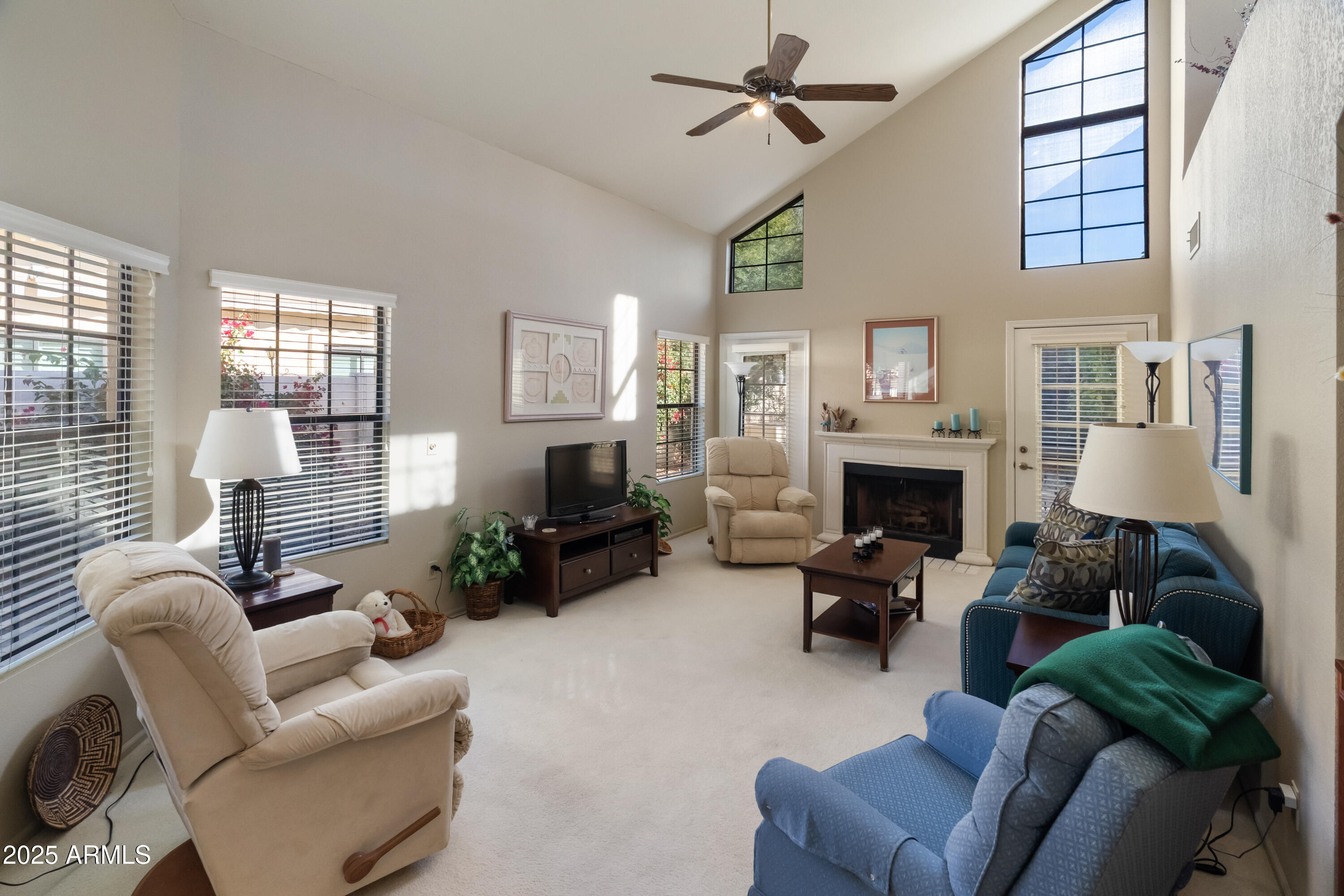 Scottsdale, Arizona 85260, United States, 2 Bedrooms Bedrooms, ,2 BathroomsBathrooms,Residential,Pending,254902