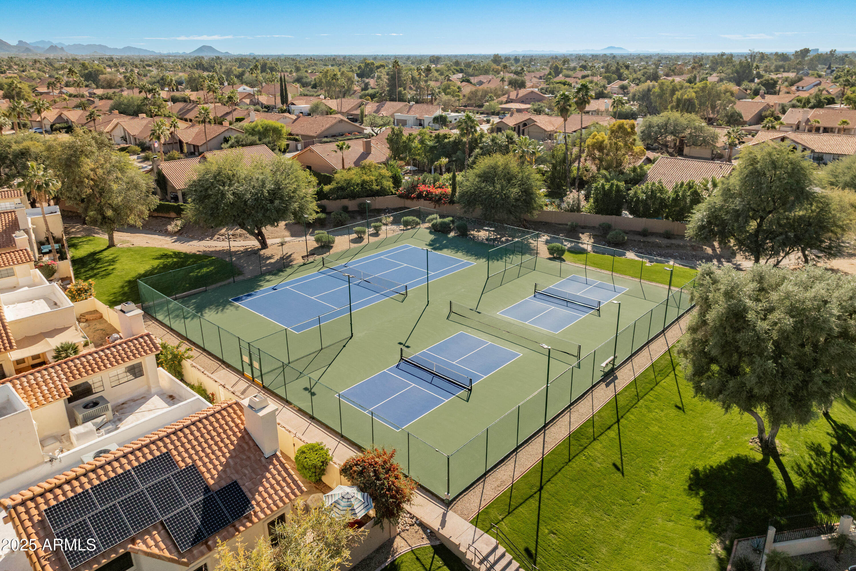 Scottsdale, Arizona 85260, United States, 2 Bedrooms Bedrooms, ,2 BathroomsBathrooms,Residential,Pending,254902