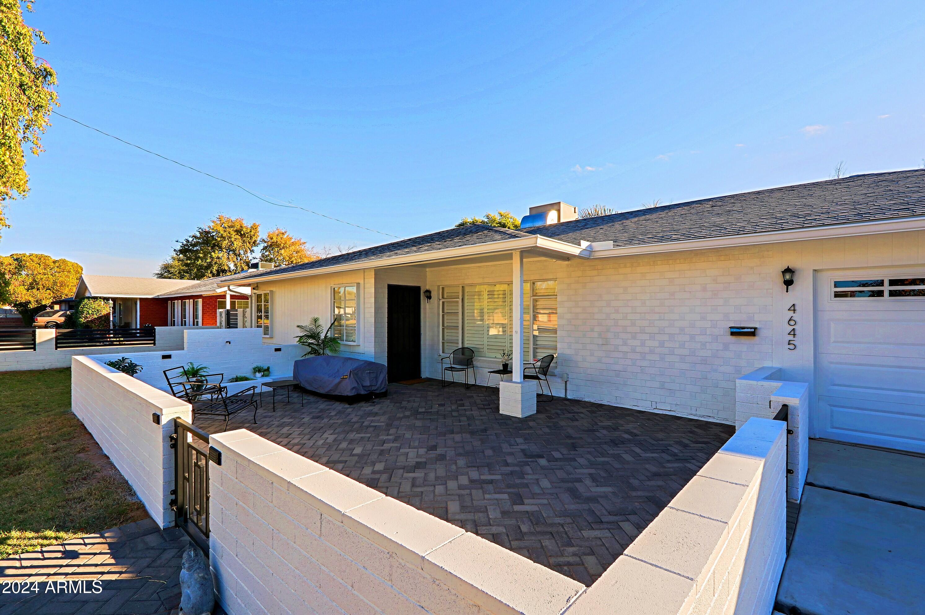 4645 E WINDSOR Avenue