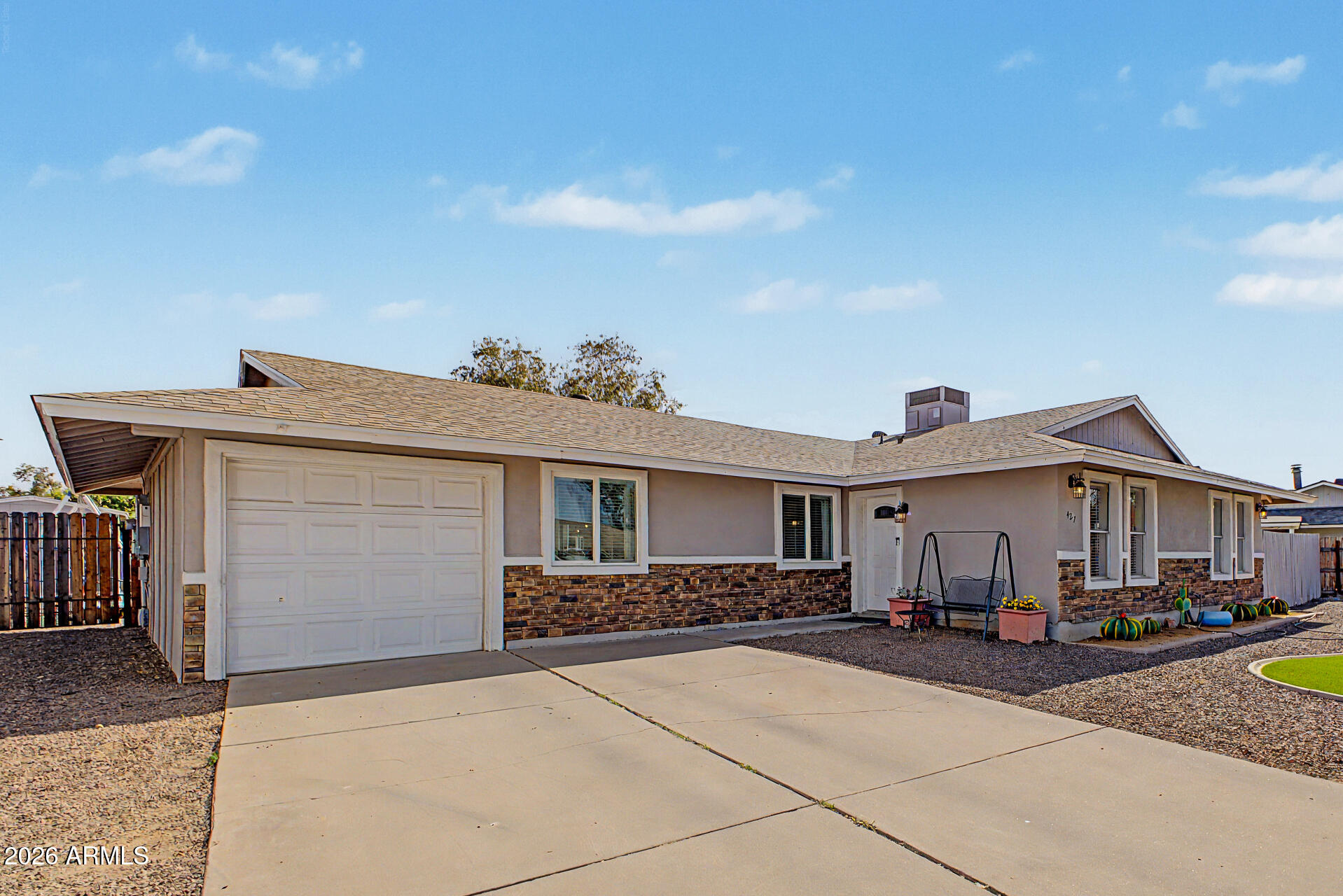 427 W SPUR Avenue