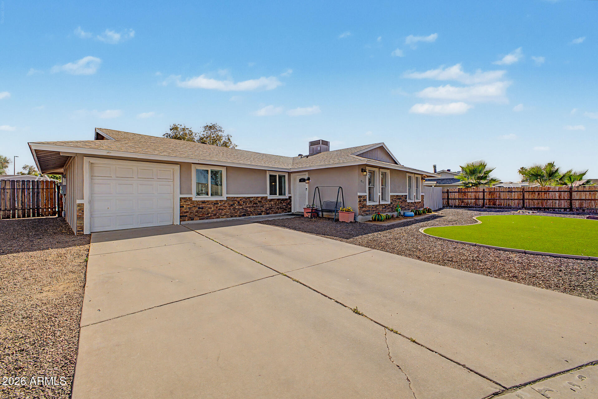 427 W SPUR Avenue