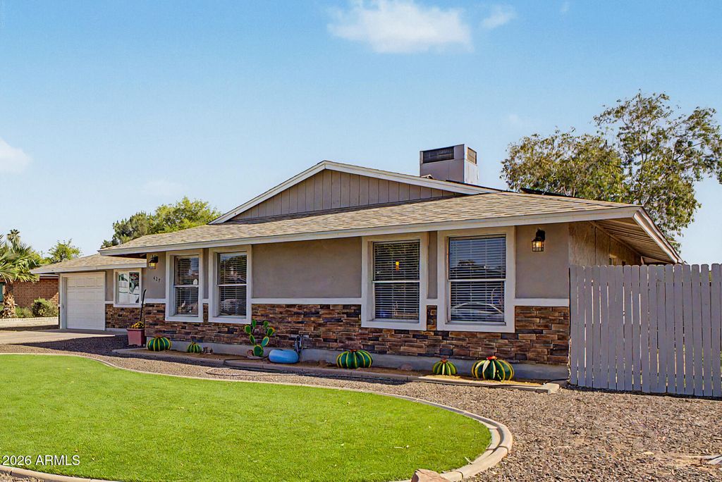 Photo of 427 W Spur Avenue, Gilbert, AZ 85233 (MLS # 7029414)