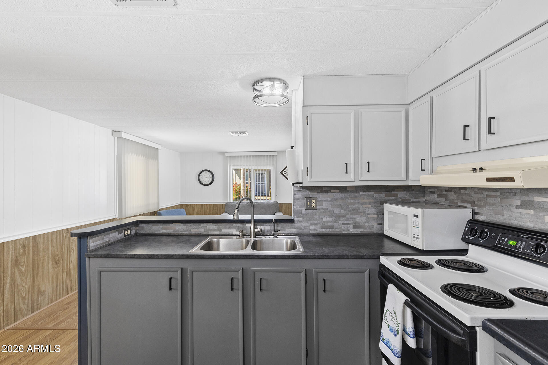 S18 T1N R8E - Residential