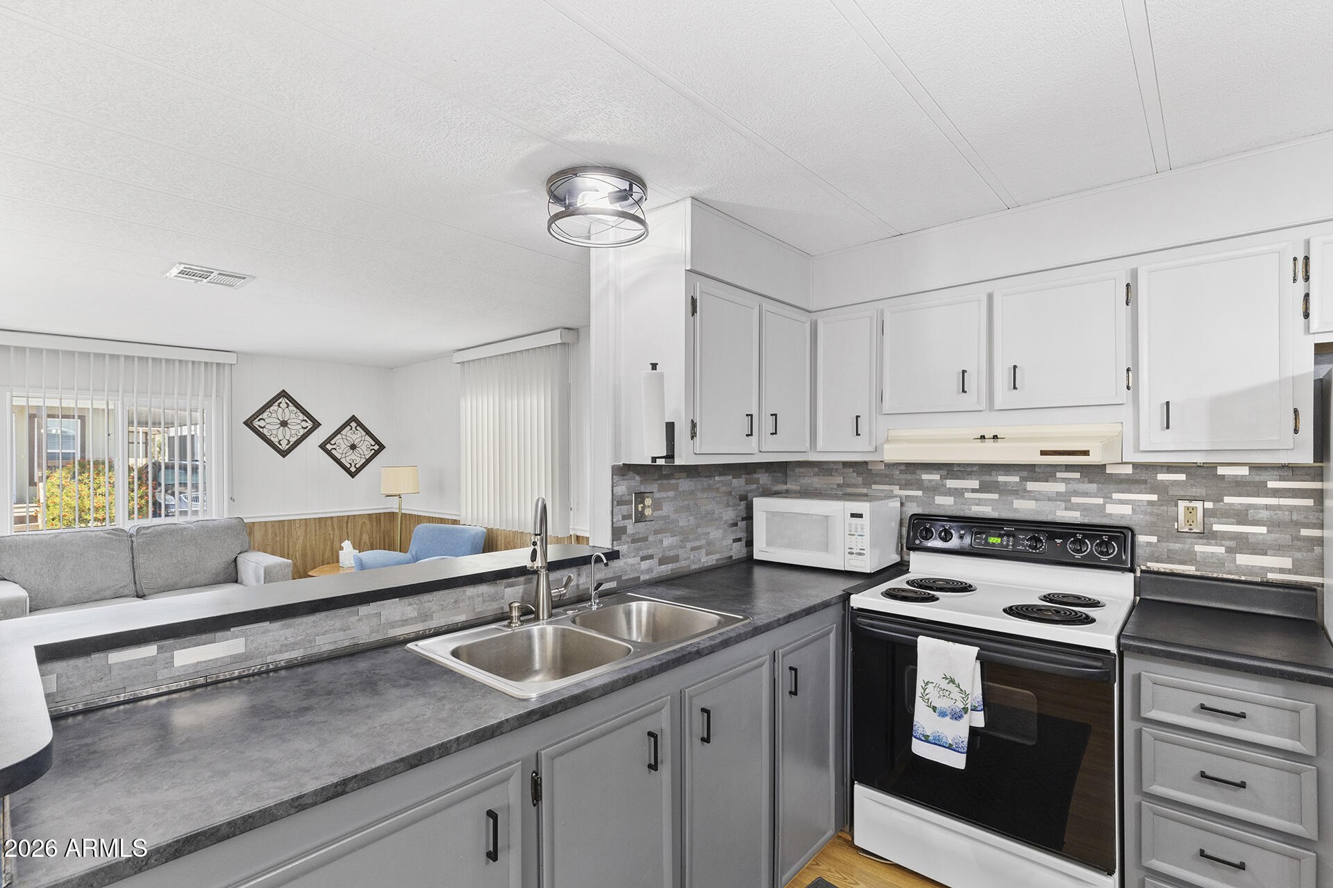 1804 W TEPEE Street 19