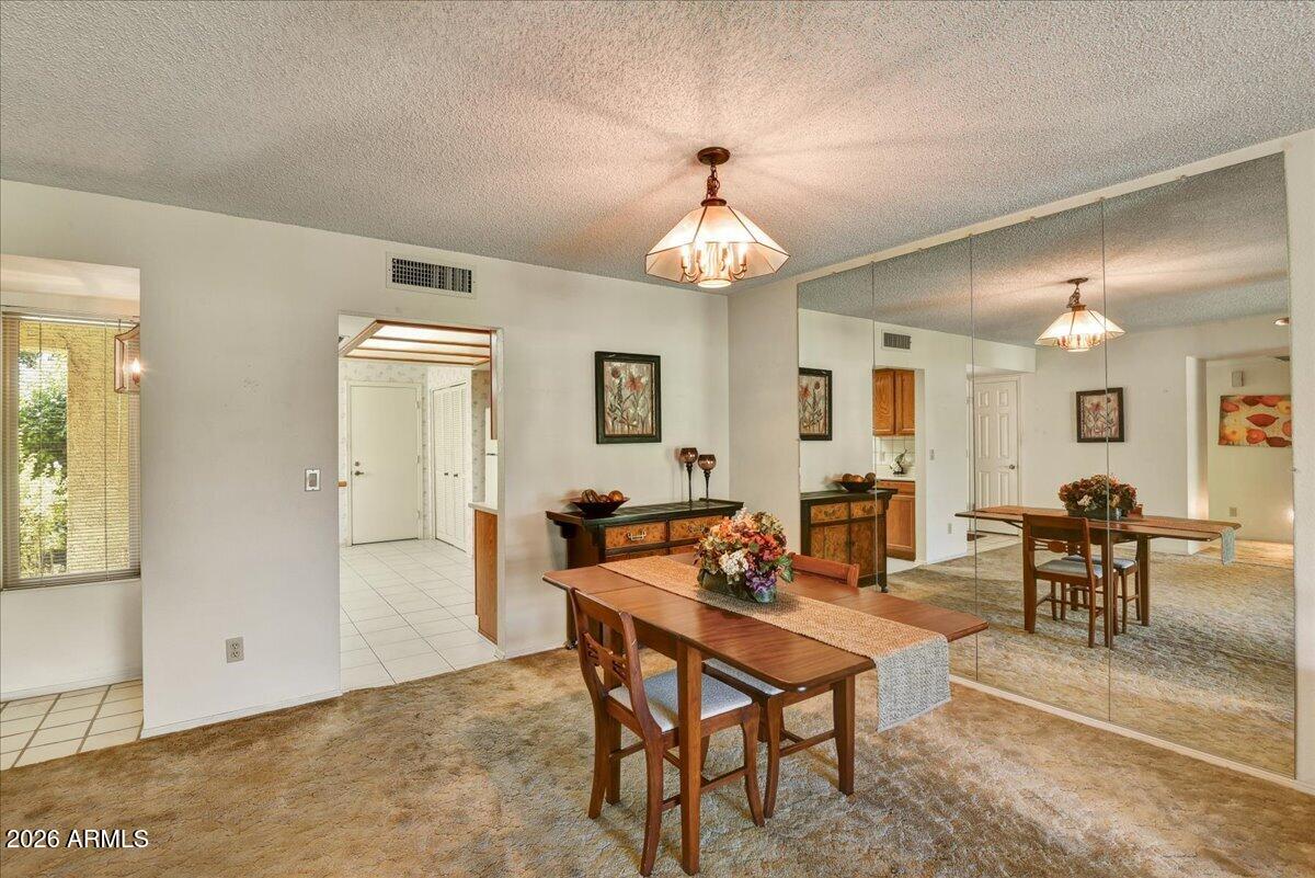 9820 W KERRY Lane