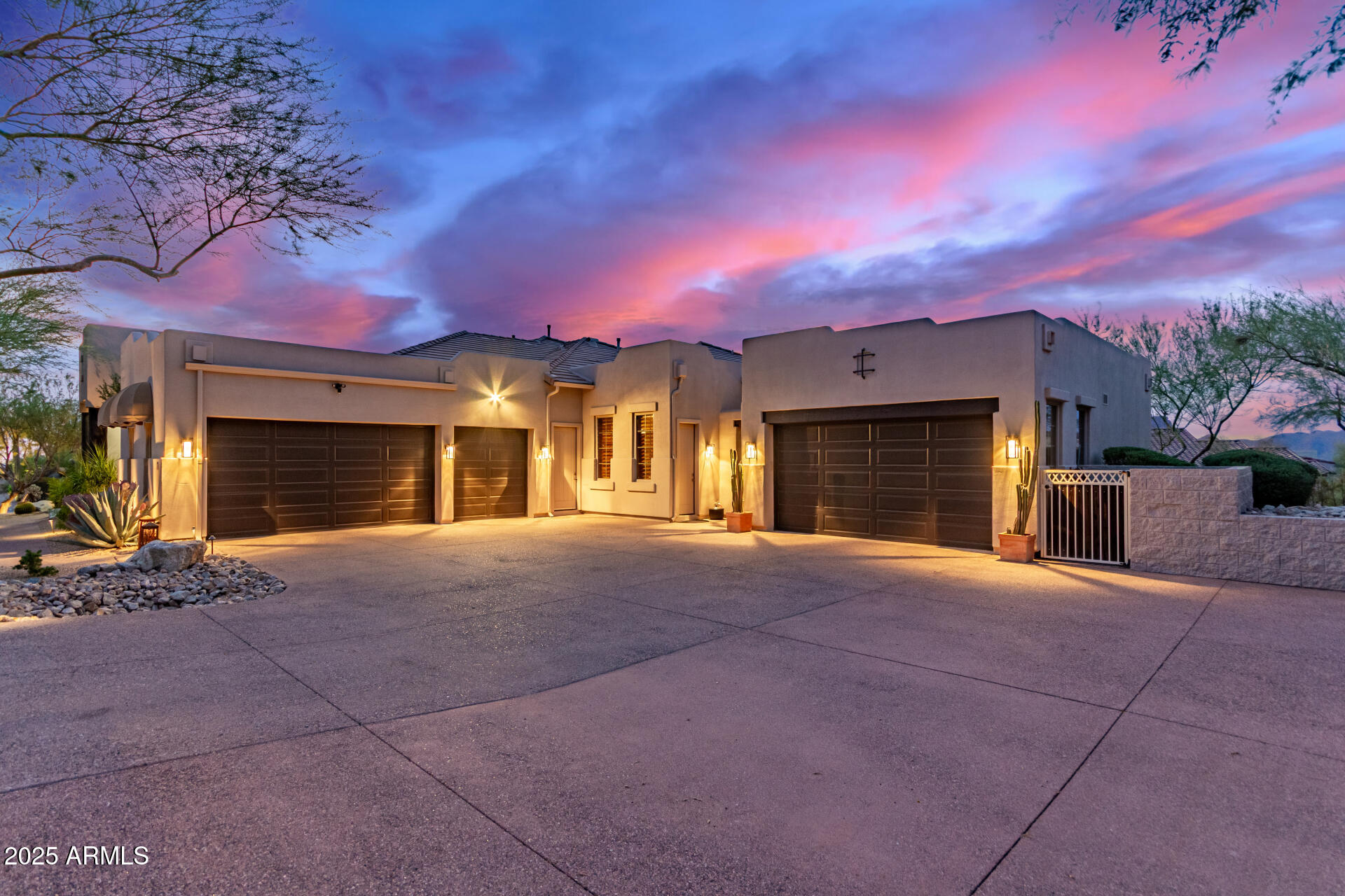4317 N BRIGHTON Circle