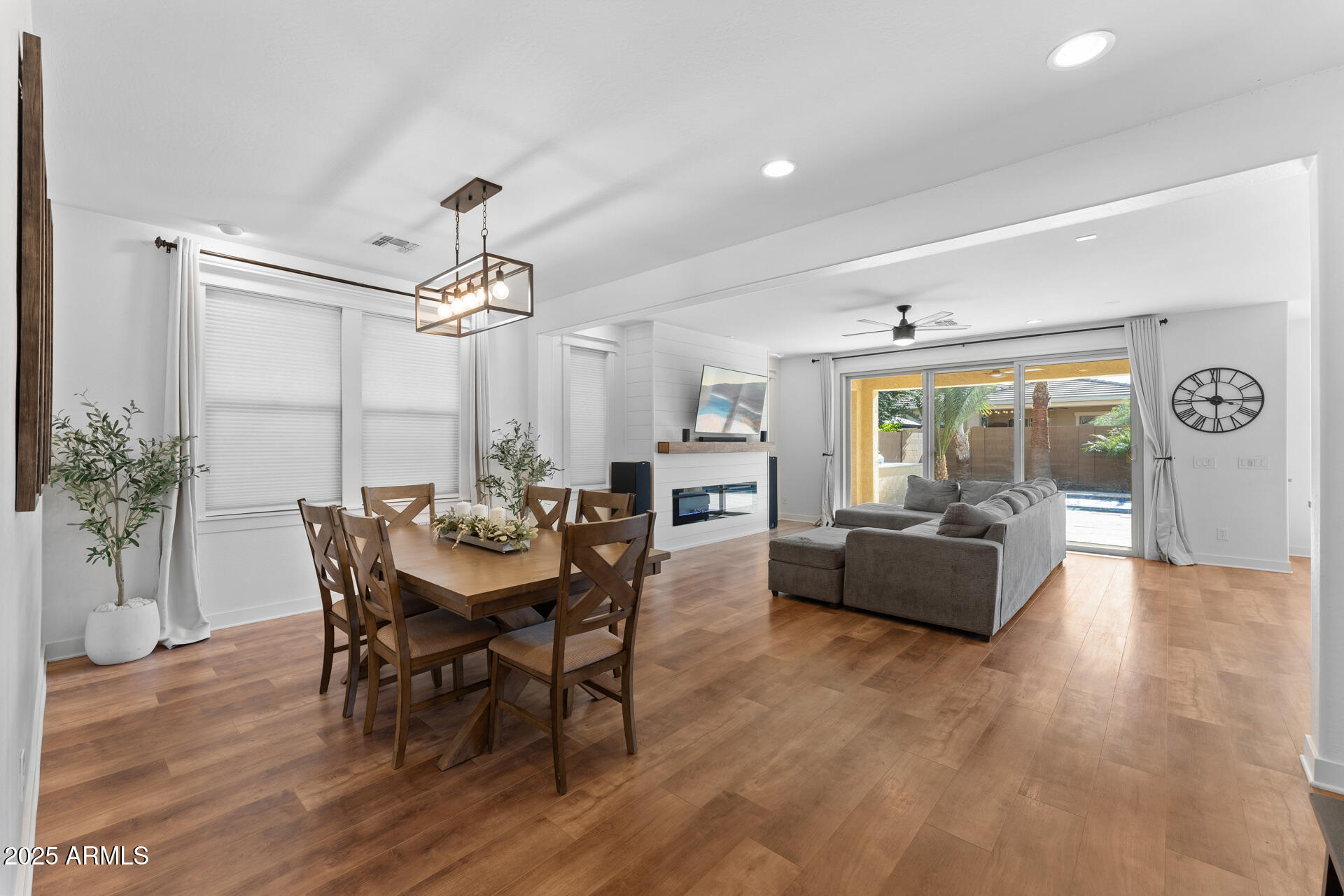 10457 E PIVITOL Avenue