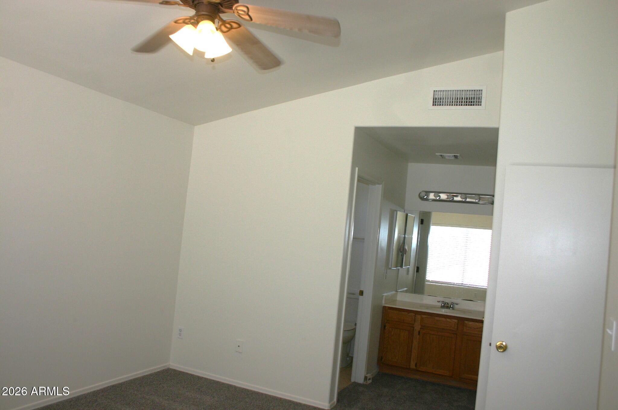 516 E VOGEL Avenue