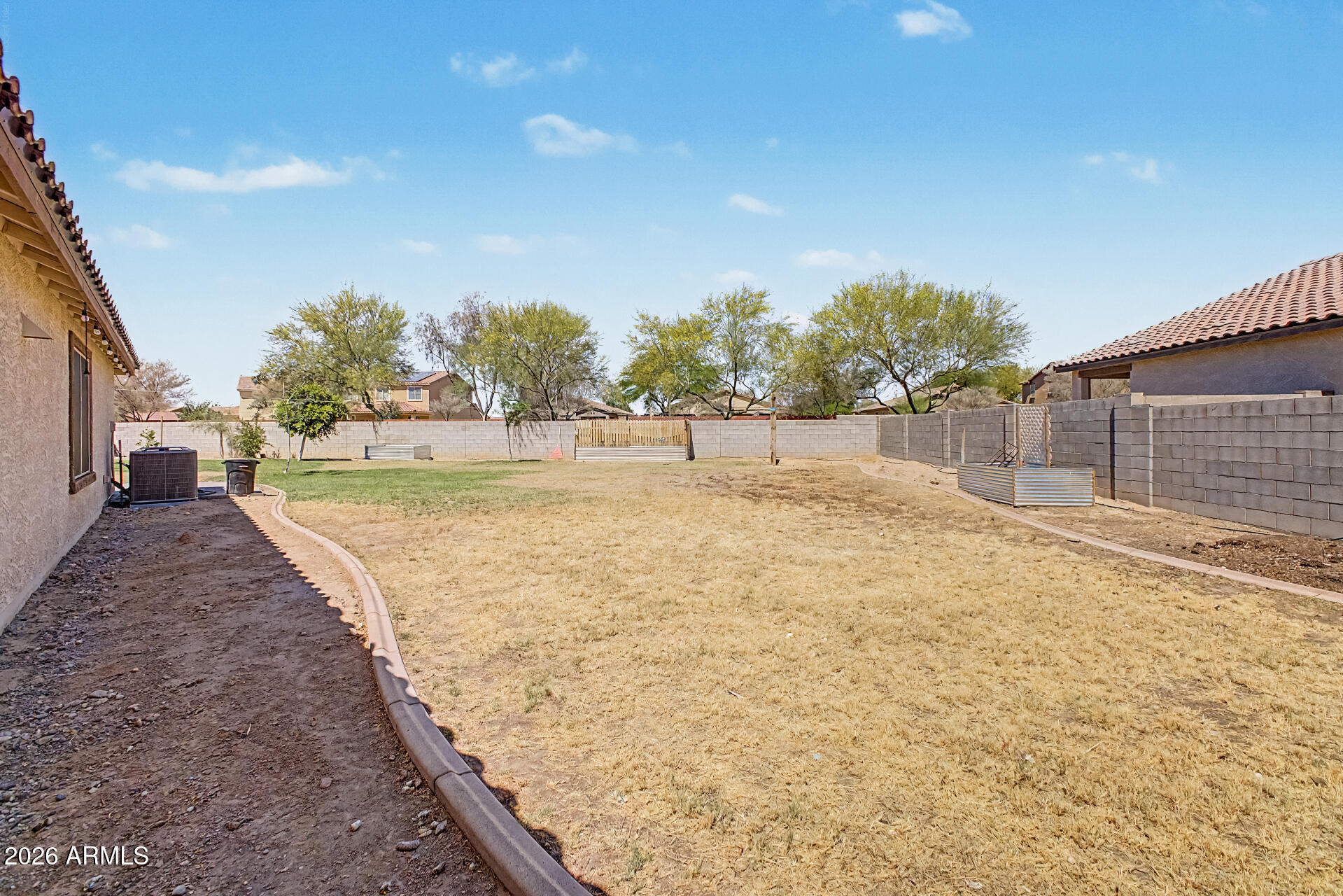 DESERT OASIS - Residential