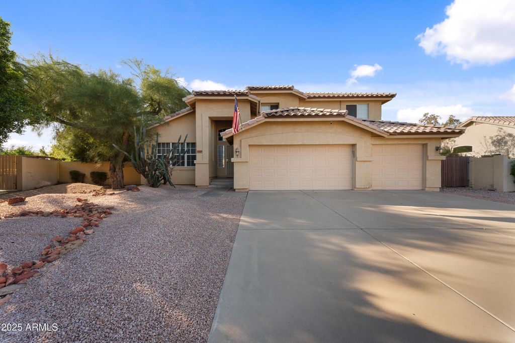 Photo of 4337 E Desert Lane, Gilbert, AZ 85234 (MLS # 6934083)