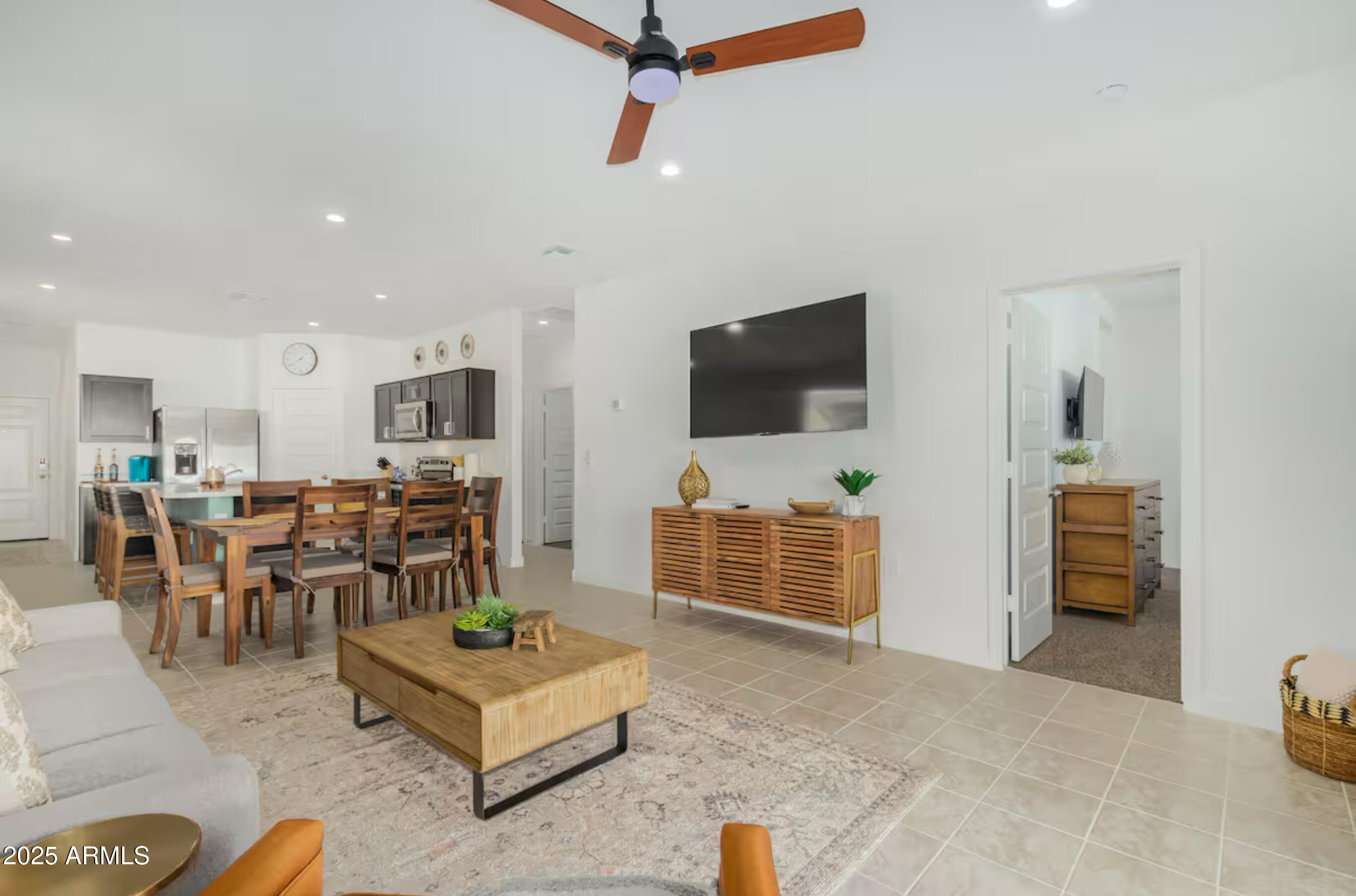 3350 W SPAULDING Avenue