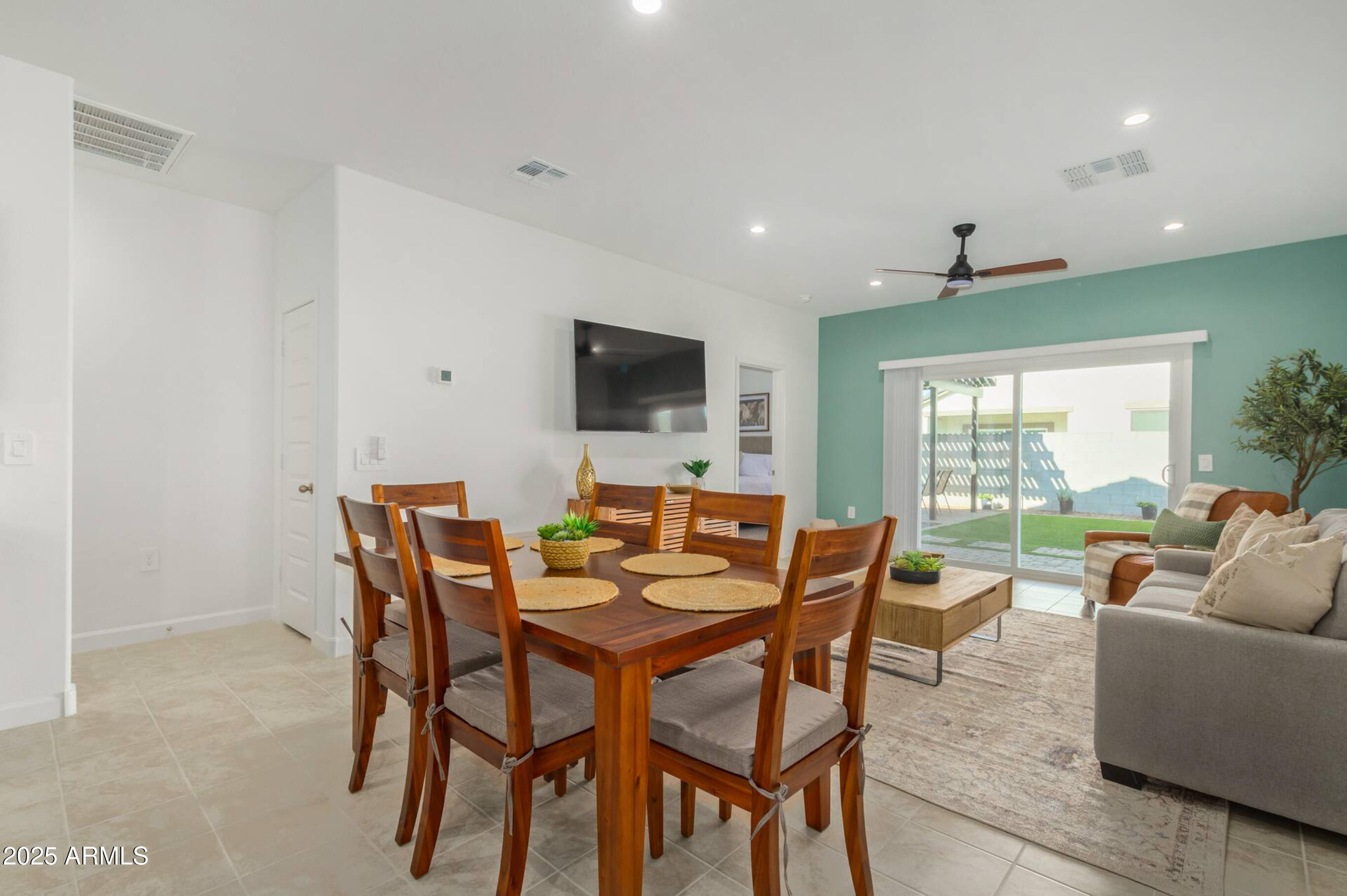 3350 W SPAULDING Avenue