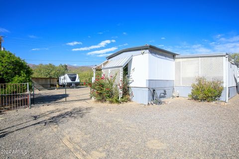 A home in Black Canyon City