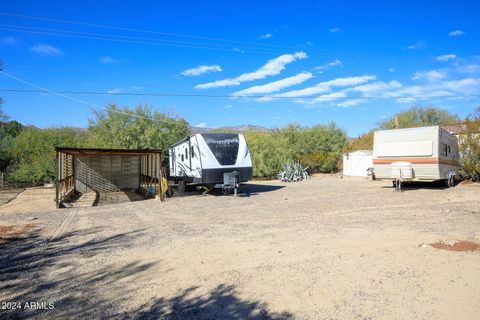 A home in Black Canyon City