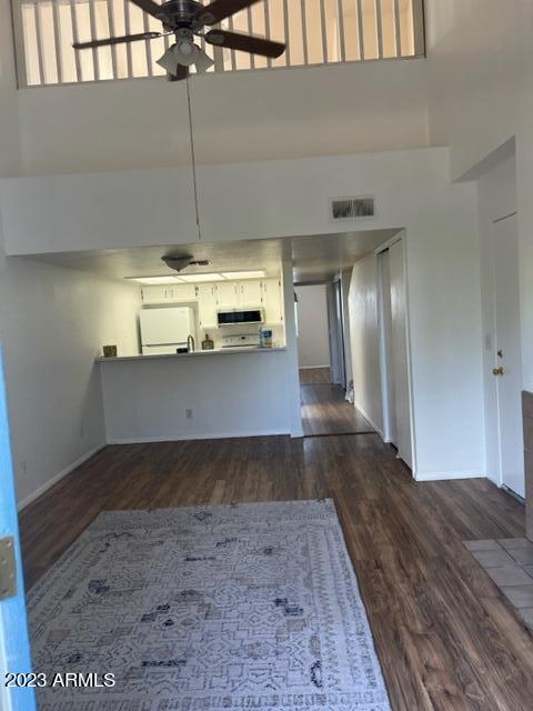 3716 E UNIVERSITY Drive 2002