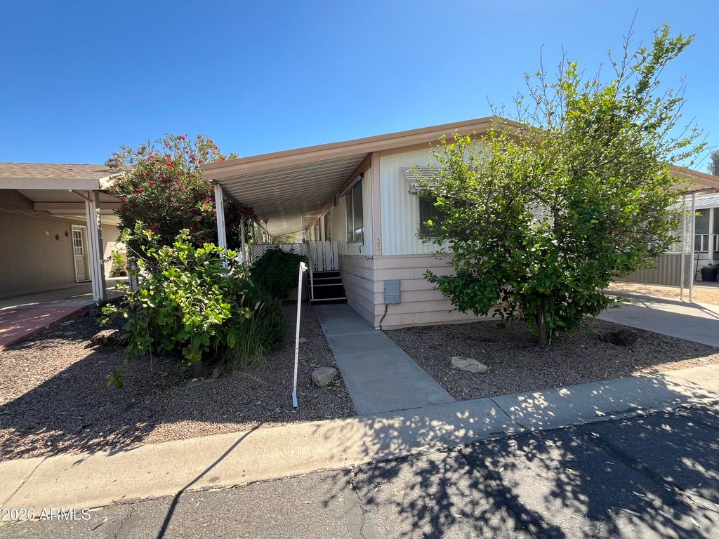 Photo of 10960 N 67th Avenue #33, Glendale, AZ 85304 (MLS # 7003273)