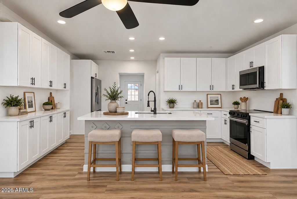 Photo of 1004 W Manhatton Drive, Tempe, AZ 85282 (MLS # 7080449)