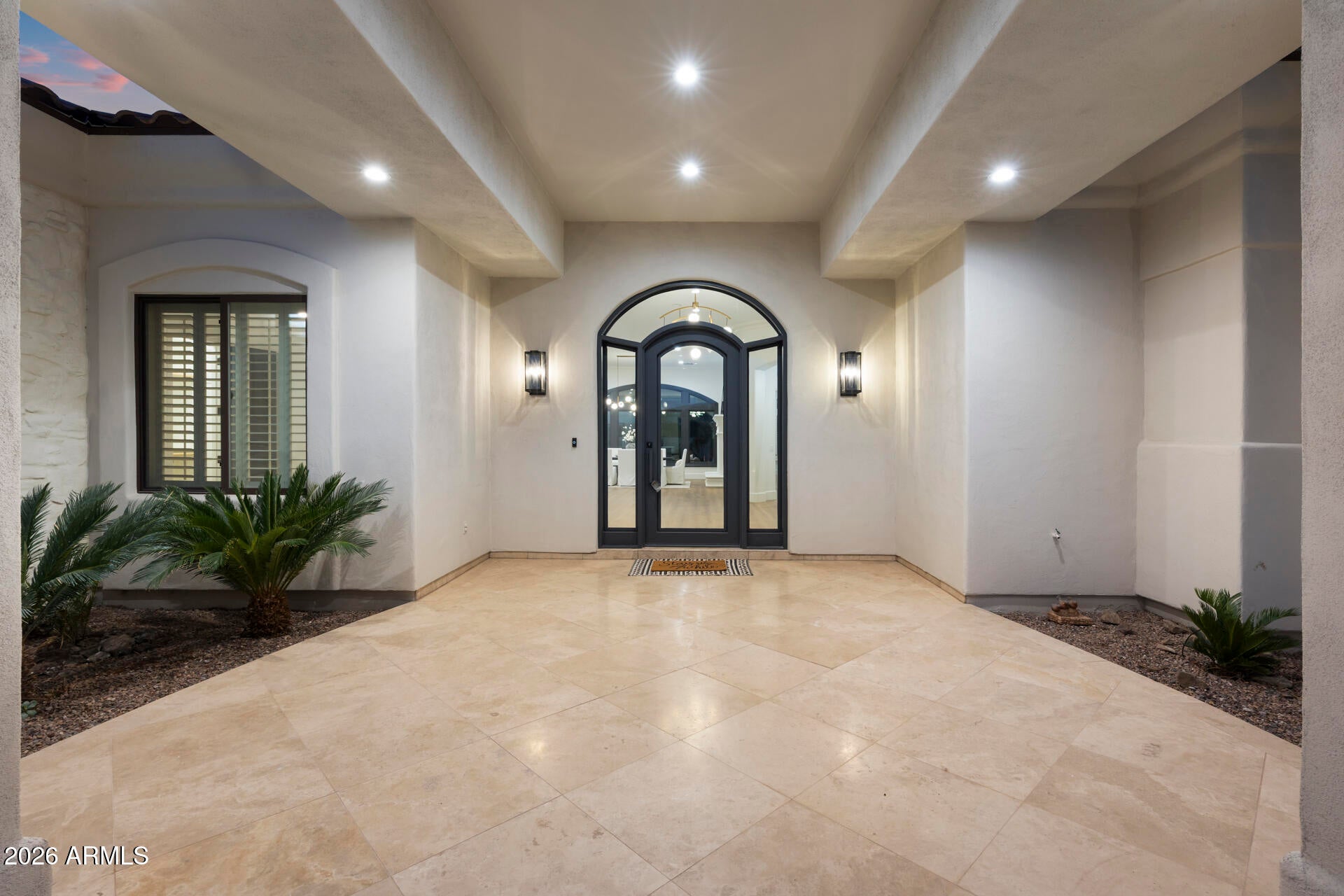 2758 E LOCUST Drive