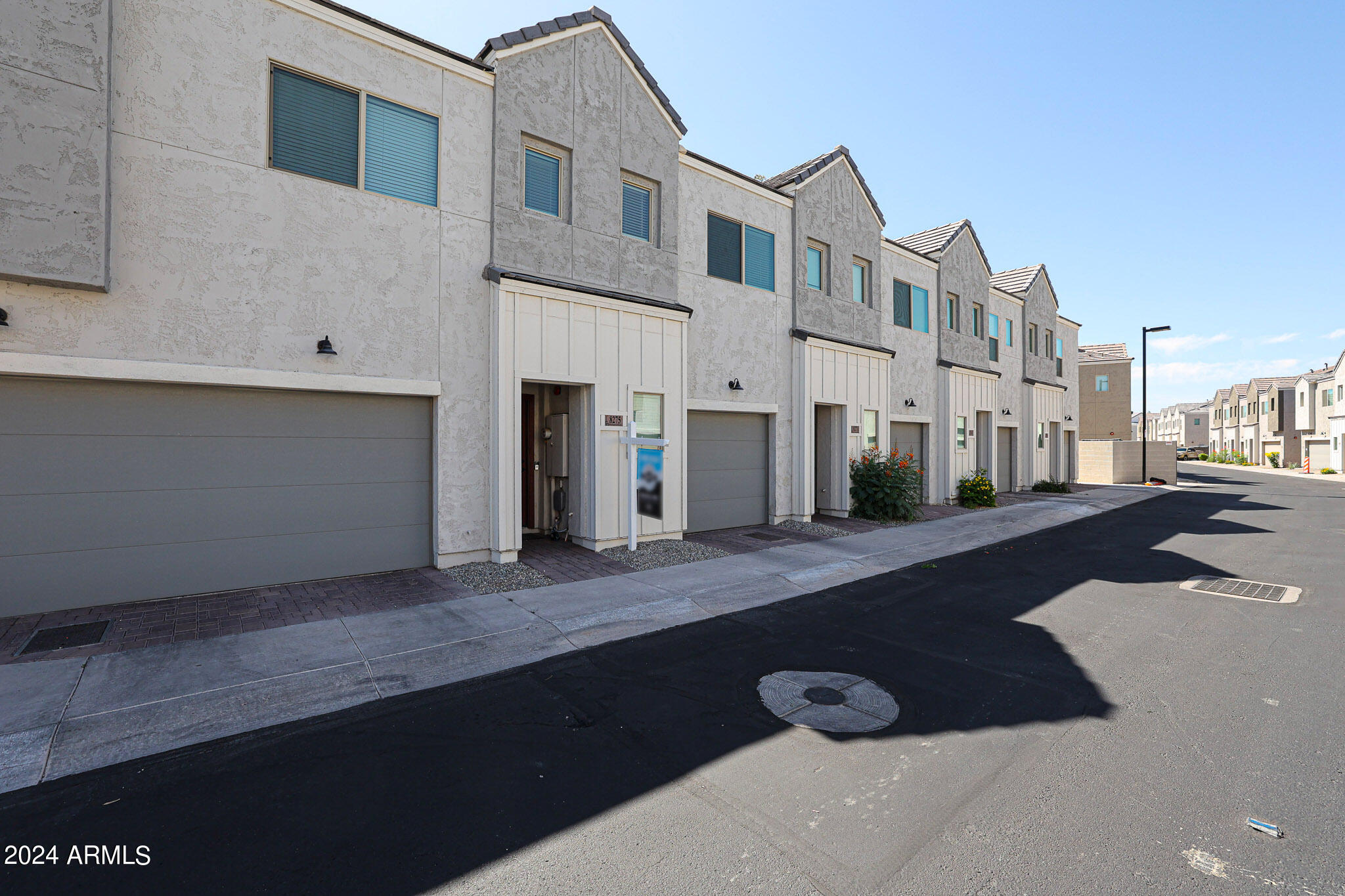 View Phoenix, AZ 85021 townhome