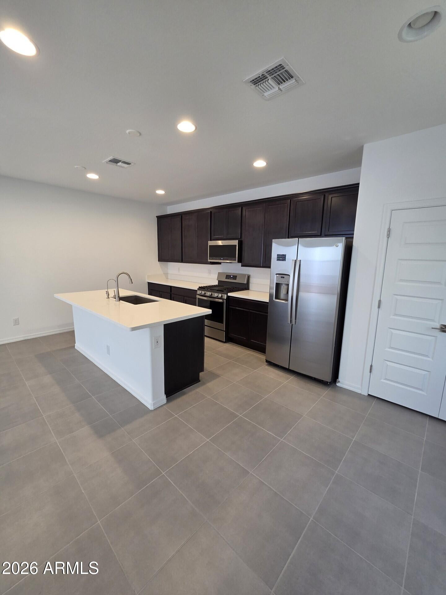 25233 N 141st Avenue