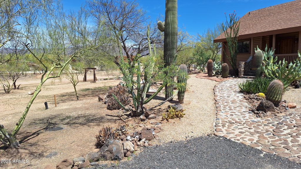 Photo of 45427 N 14th Street, New River, AZ 85087 (MLS # 6854260)