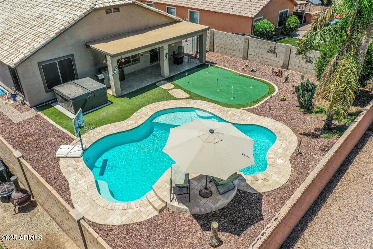 1564 E LEAF Road