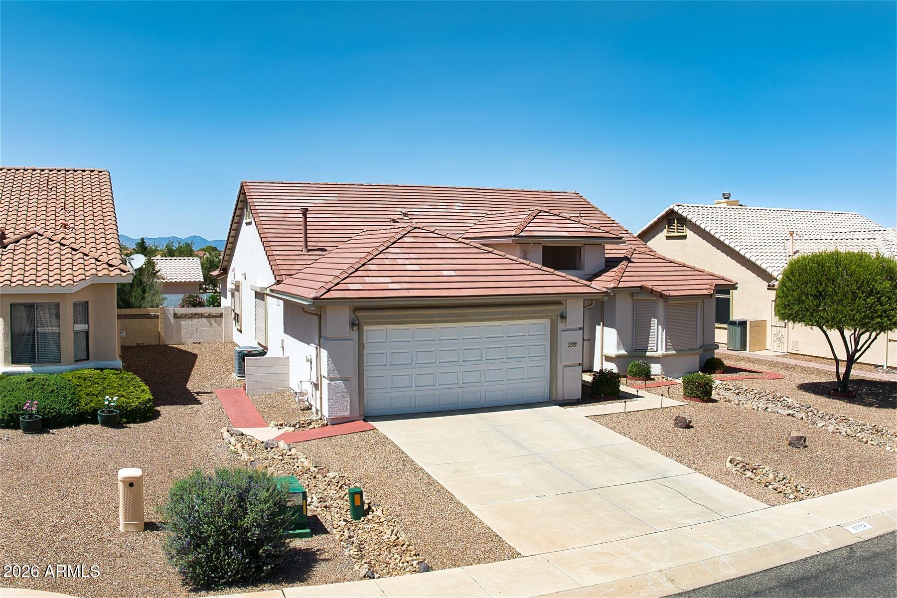 2327 GLENVIEW Drive