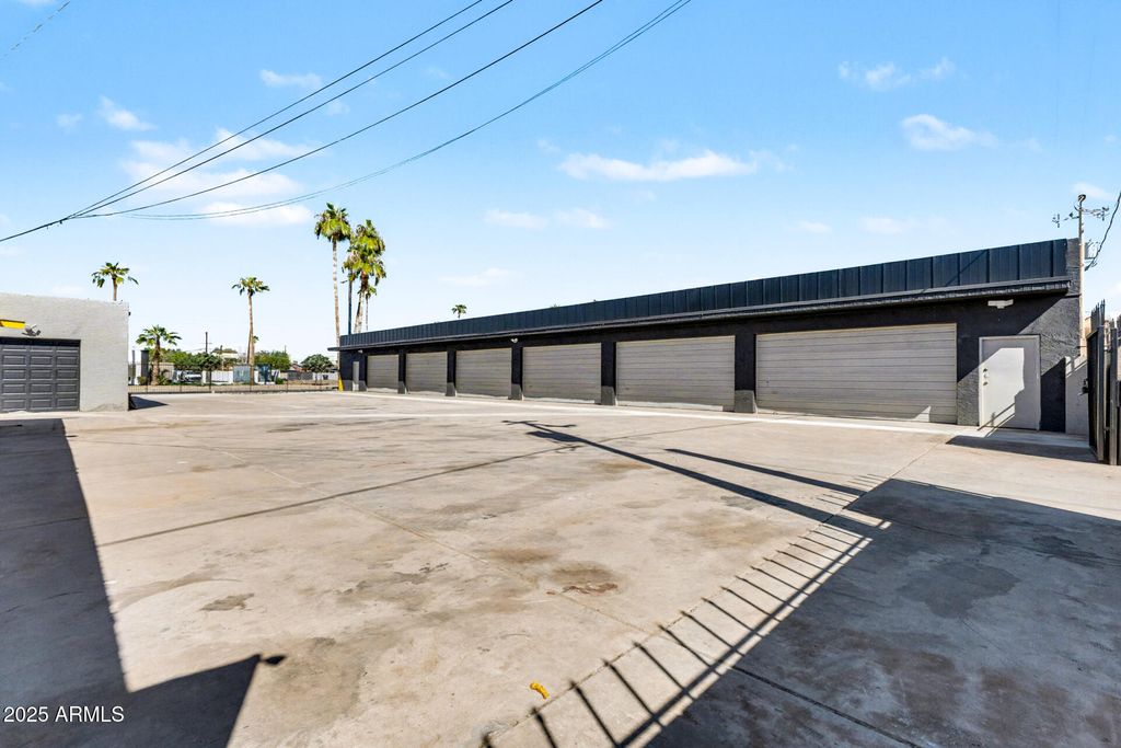 Photo of 14171421 E Washington Street, Phoenix, AZ 85034 (MLS # 6936167)