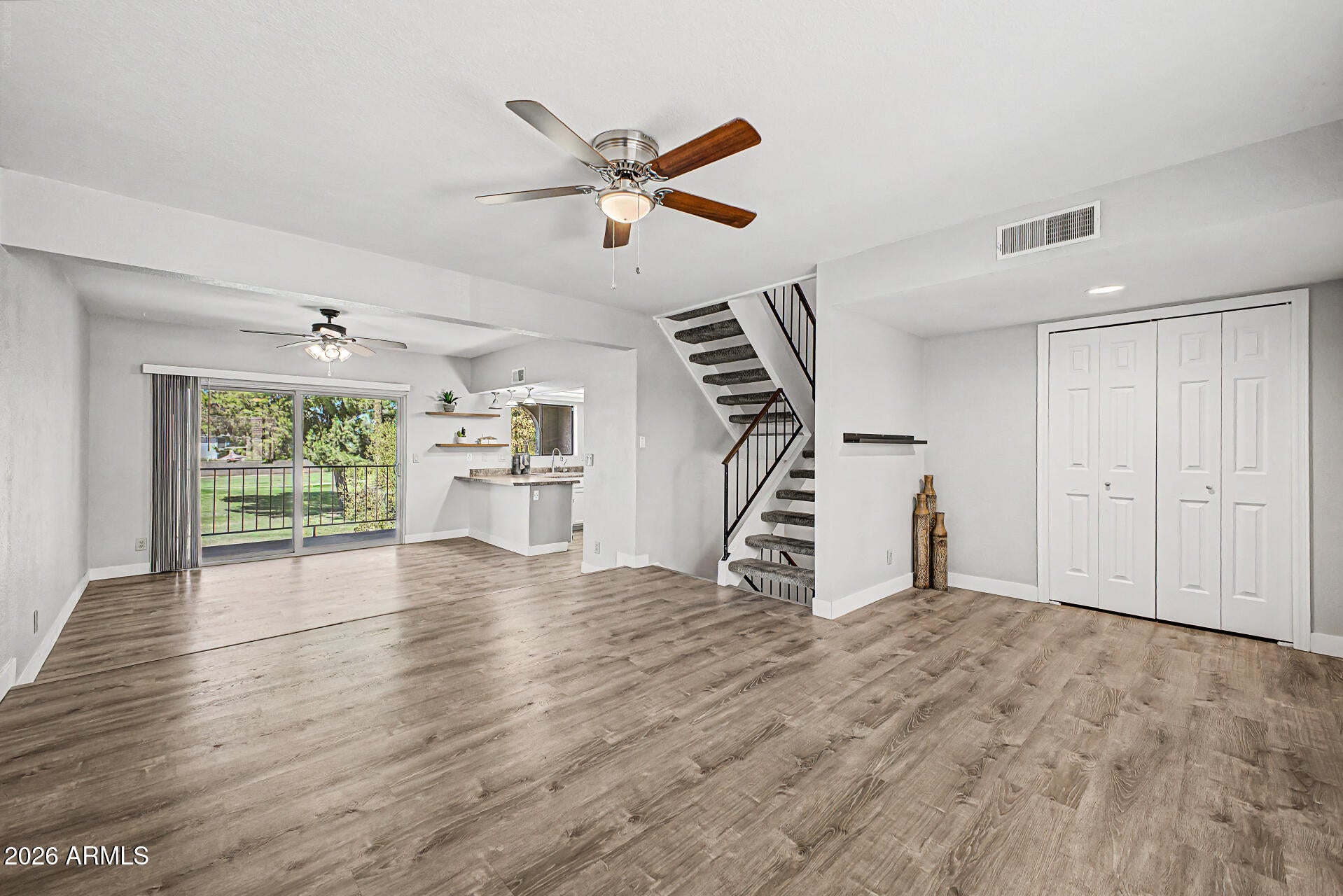 2524 S EL PARADISO -- 90