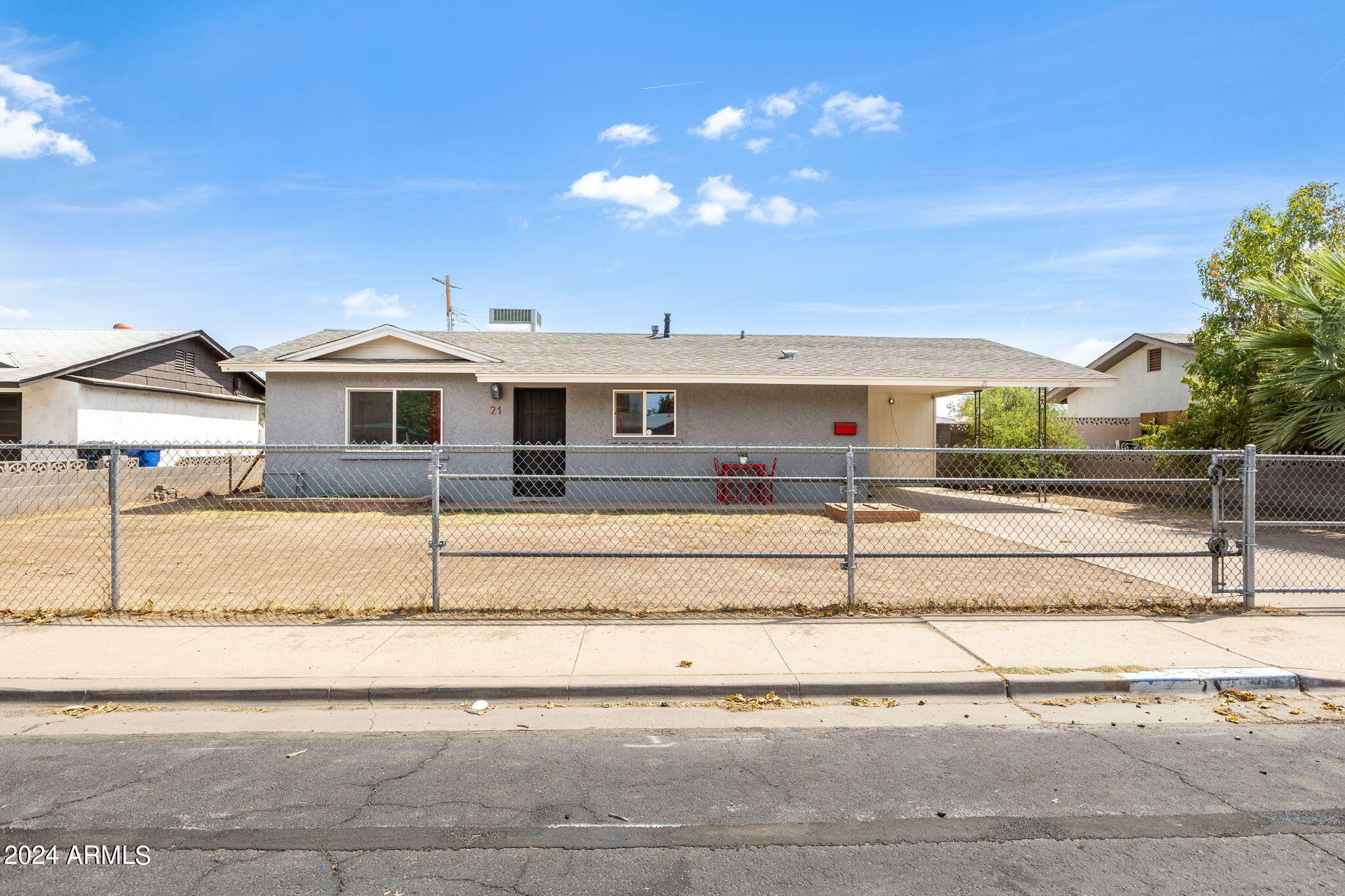 Photo 3 of 25 of 21 W 10TH Avenue house