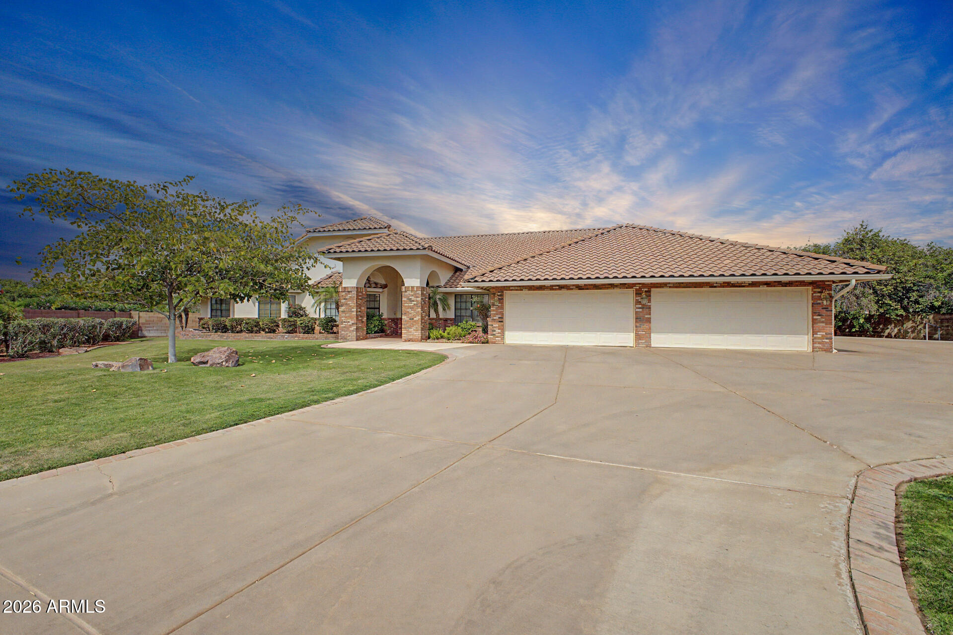 3302 E DRAPER Circle