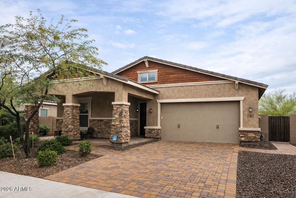 Photo of 11850 W Lone Tree Trail, Peoria, AZ 85383 (MLS # 6966890)