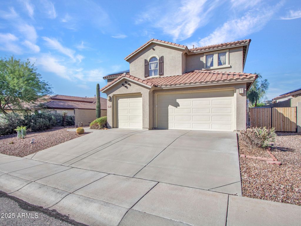Photo of 43136 N National Trail, Anthem, AZ 85086 (MLS # 6938154)