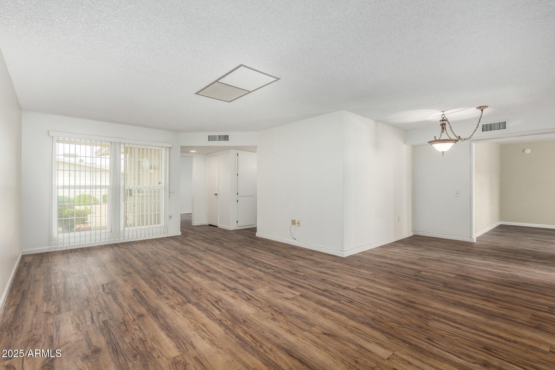 10815 W SANTA FE Drive