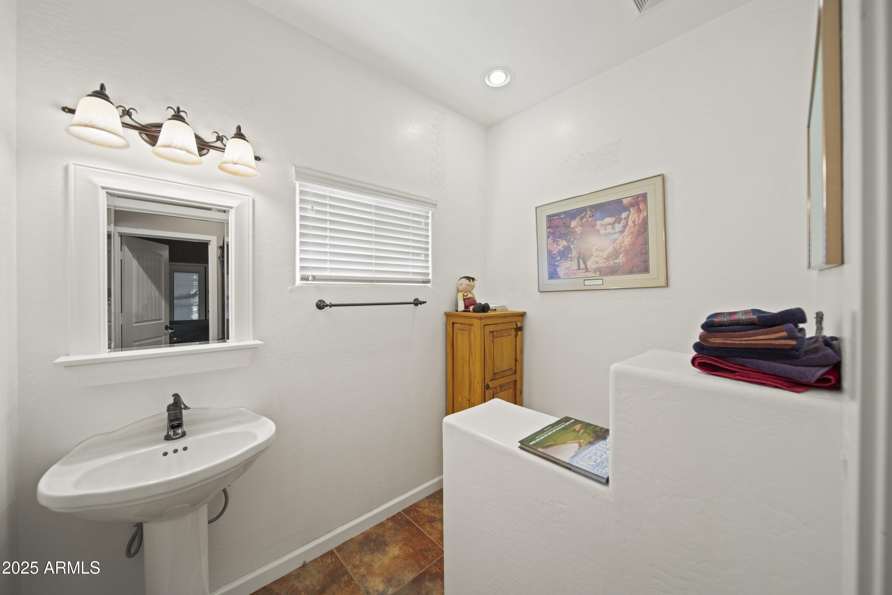Home has 2 Primary Suites, Casita, Pool AND Horse Stalls - Residential