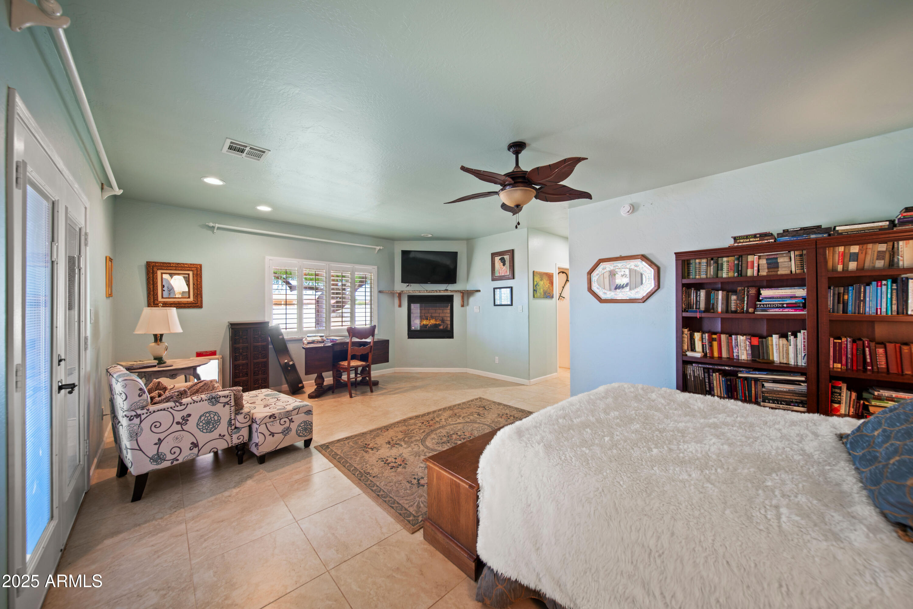 Home has 2 Primary Suites, Casita, Pool AND Horse Stalls - Residential