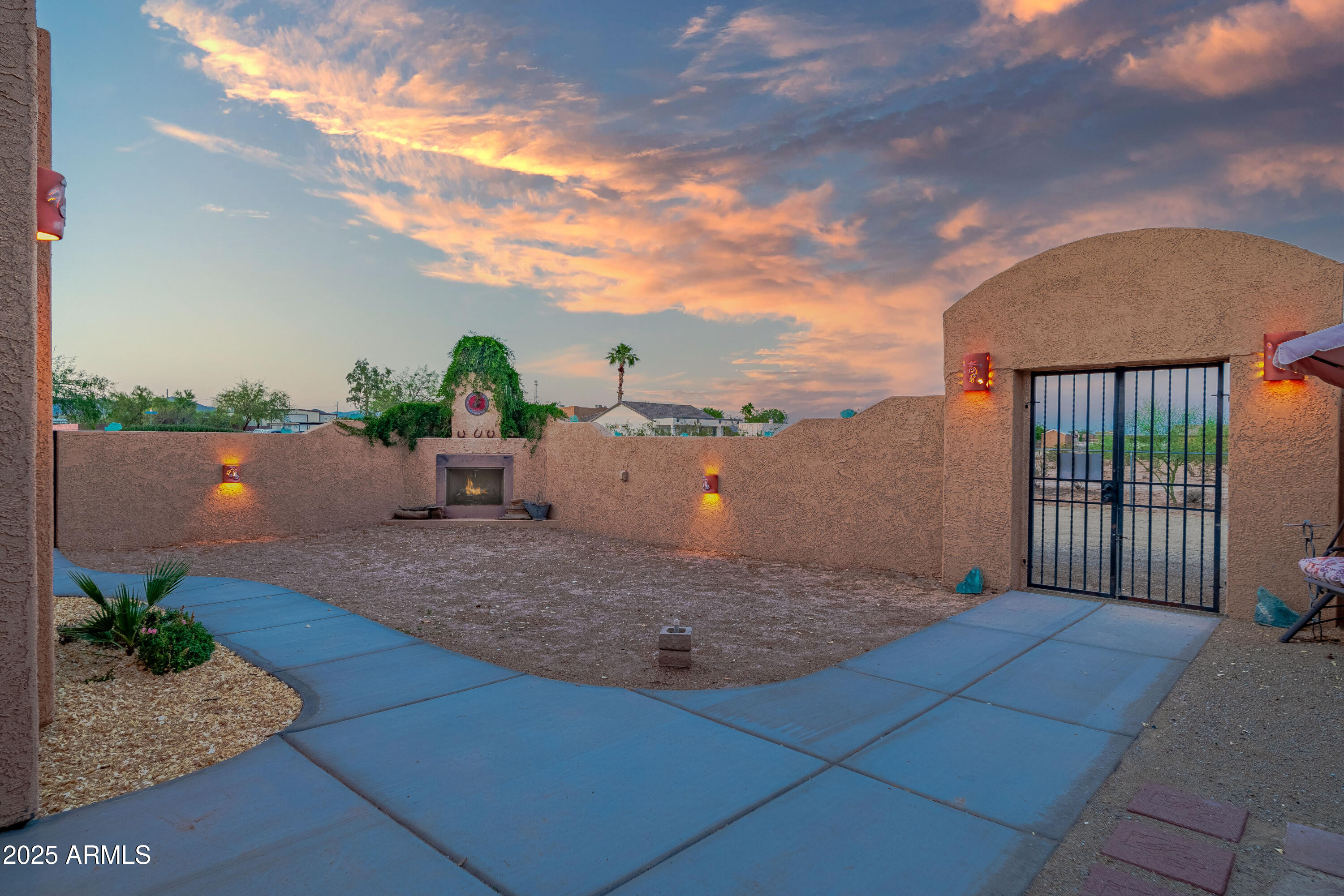 Home has 2 Primary Suites, Casita, Pool AND Horse Stalls - Residential