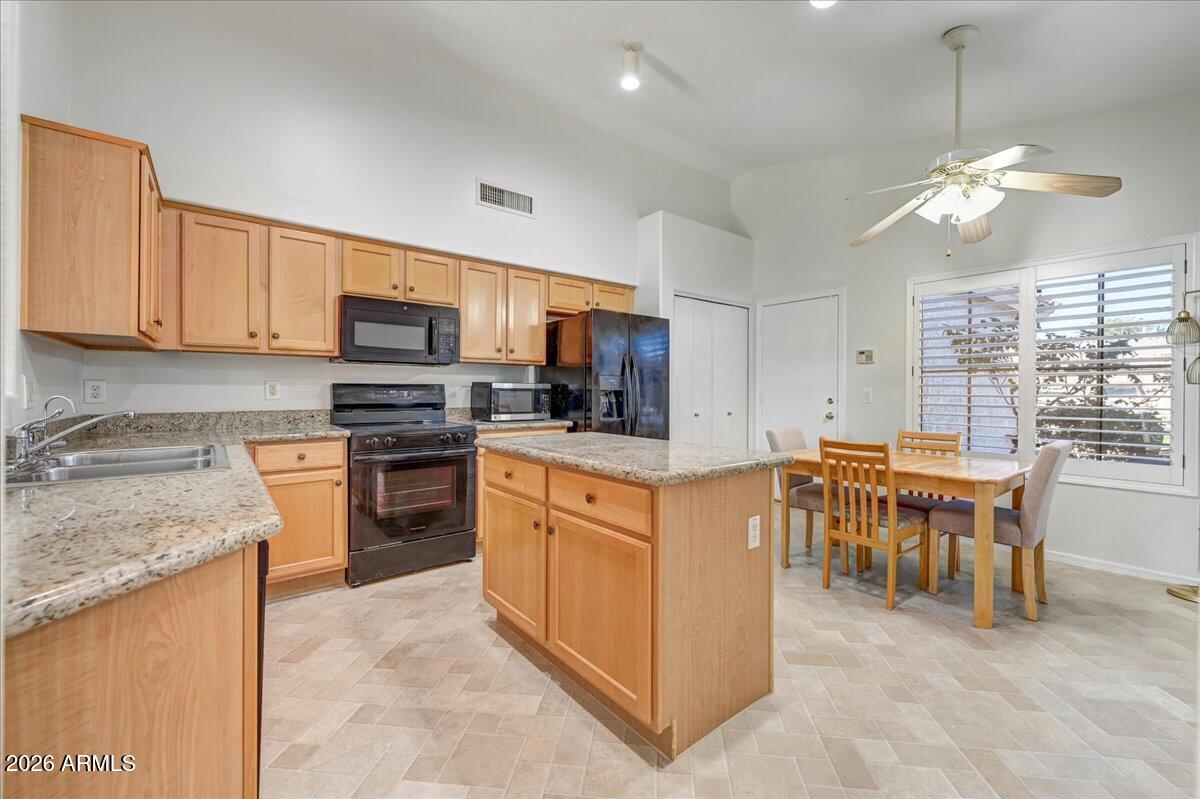 10035 E PLATA Avenue