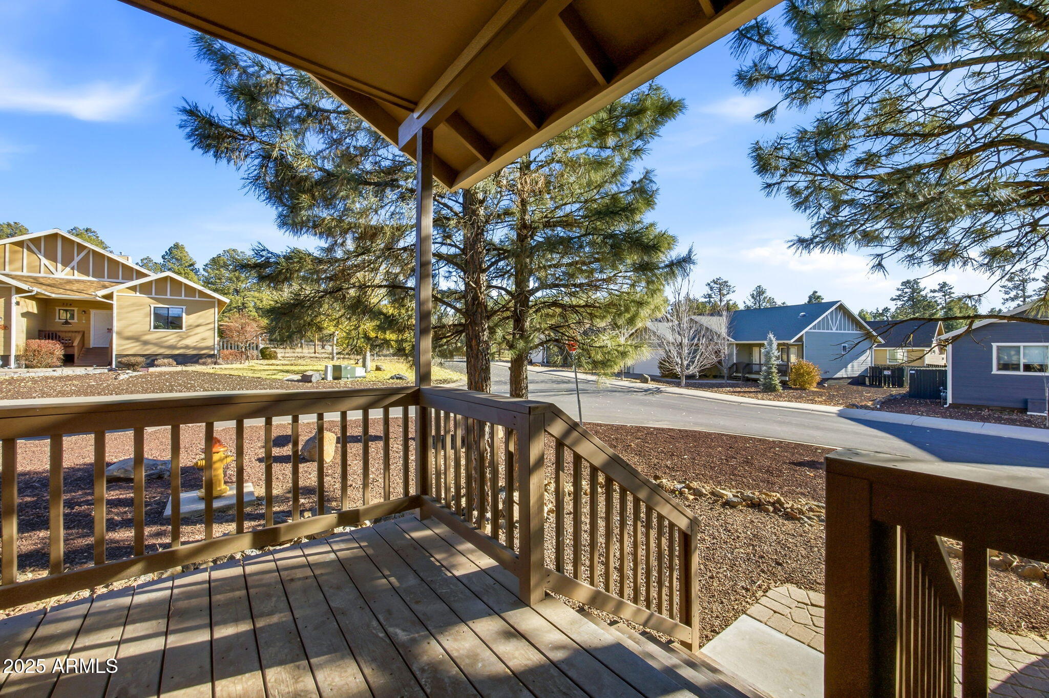 736 W SUMMER HAVEN Lane