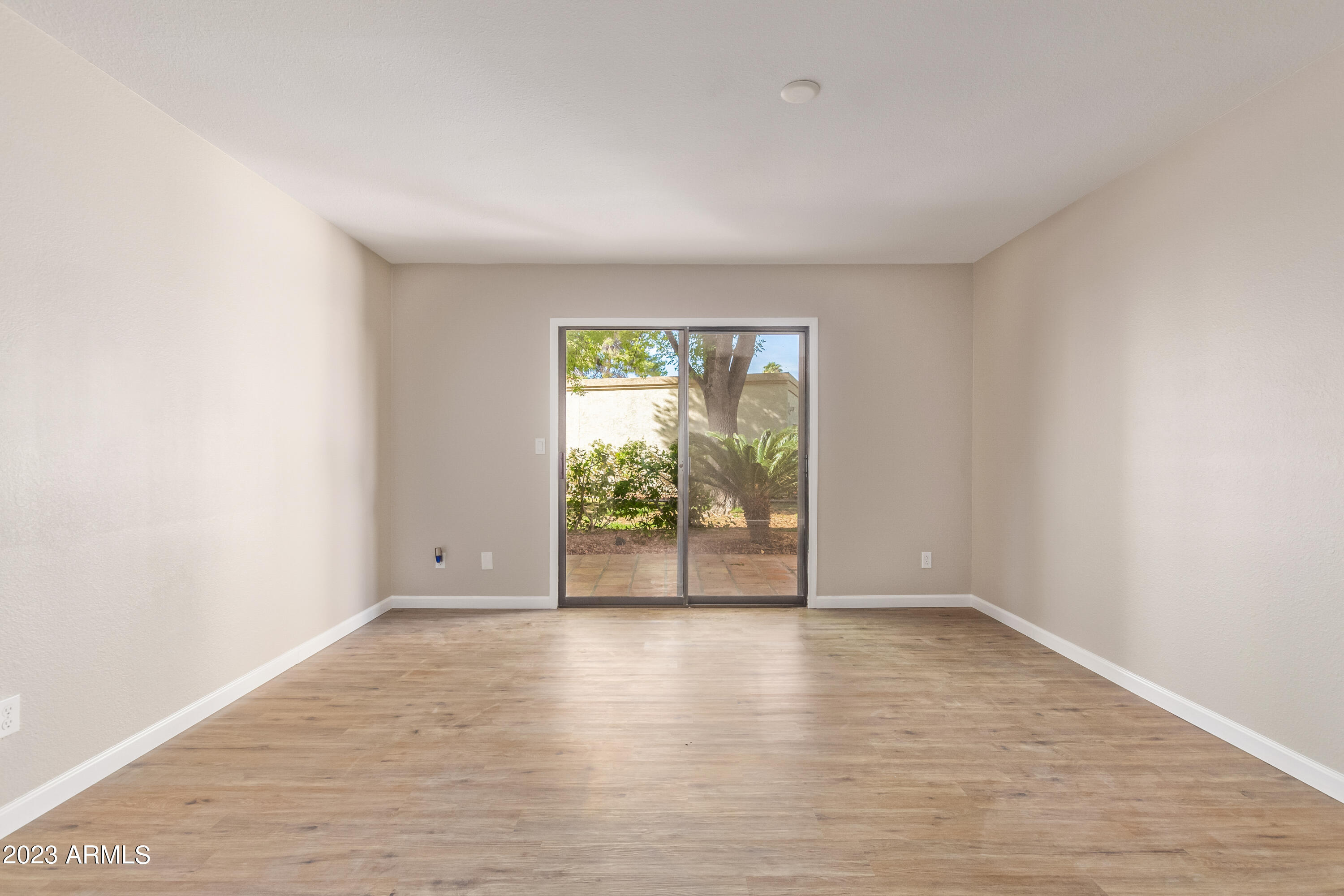 Photo 6 of 20 of 9715 W KERRY Lane condo