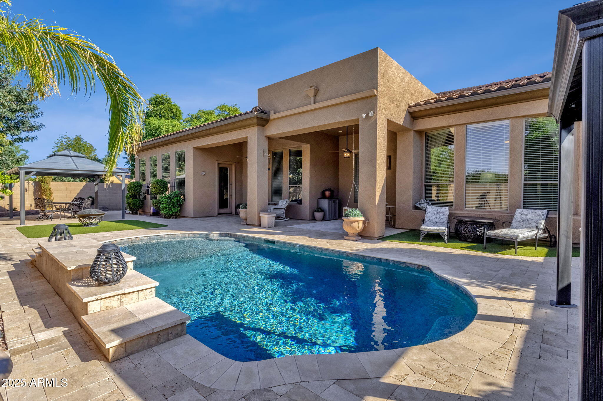 3426 E RAVEN Drive