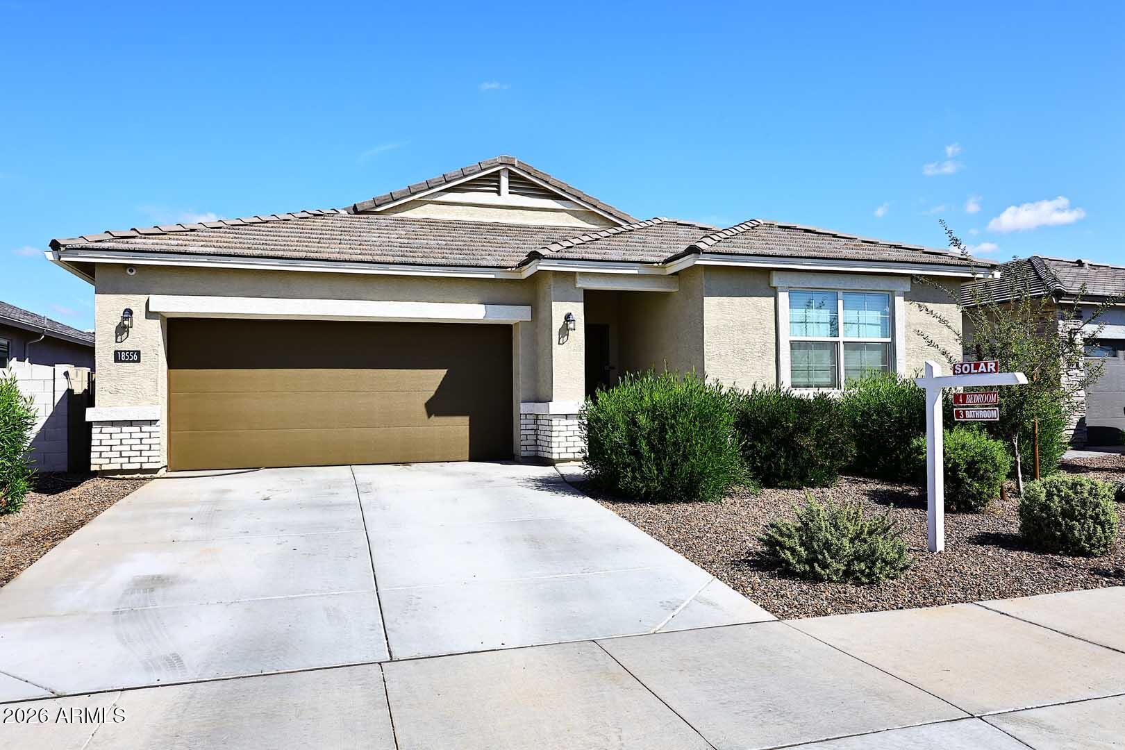 18556 W BUCKSKIN Trail