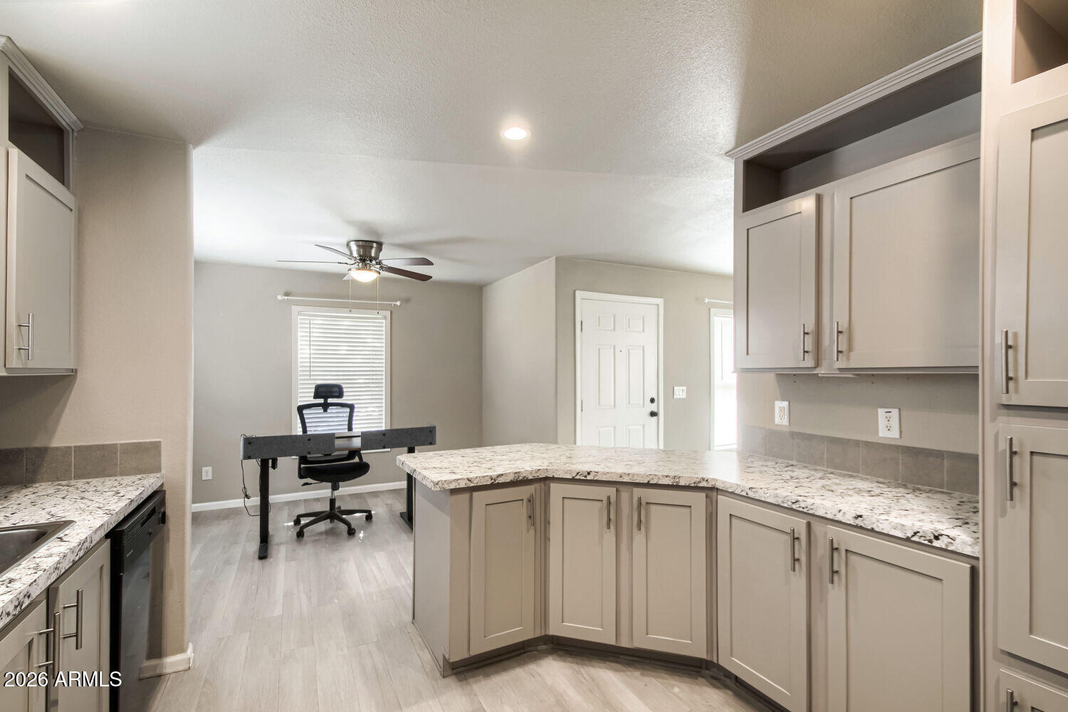 6960 W PEORIA Avenue 17